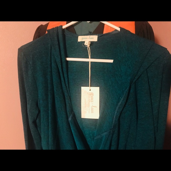 Snow day pullover - Picture 2 of 2